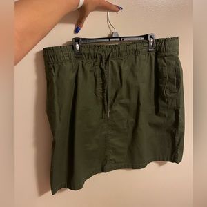 Plus Skirt with pockets